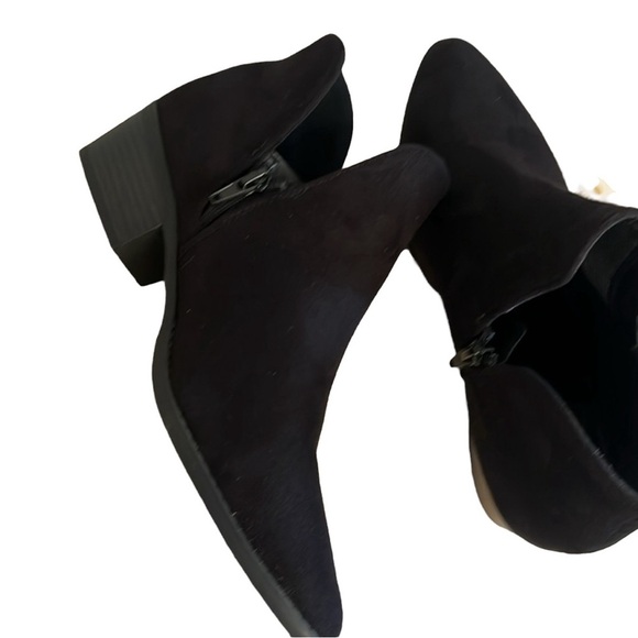 Black Suede Zipper Ankle Boots Sz 8.5 - Picture 1 of 6
